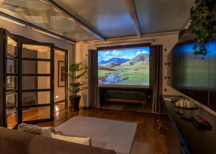 Grand Cinema & Jacuzzi Mexico City
